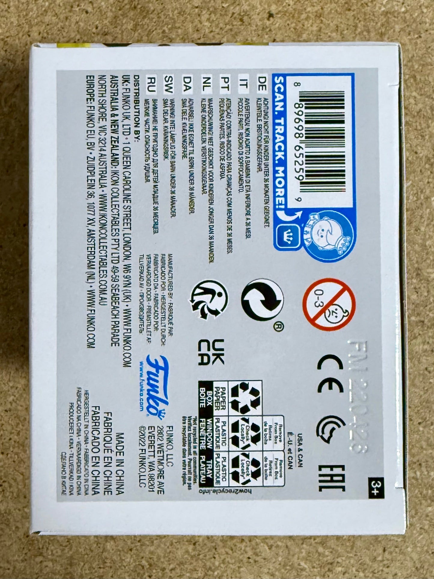 Funko Pop! Games Glow Super Sonic First Appearance #877 SDCC 2022 Official Sticker Con Exclusive