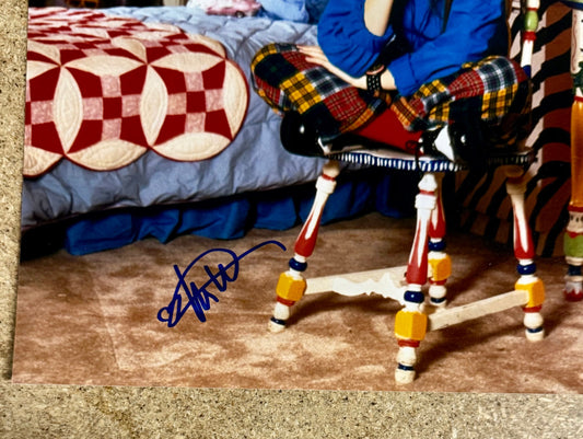 Melissa Joan Hart Signed Clarissa Explains It All 8X10 Photo With JSA COA