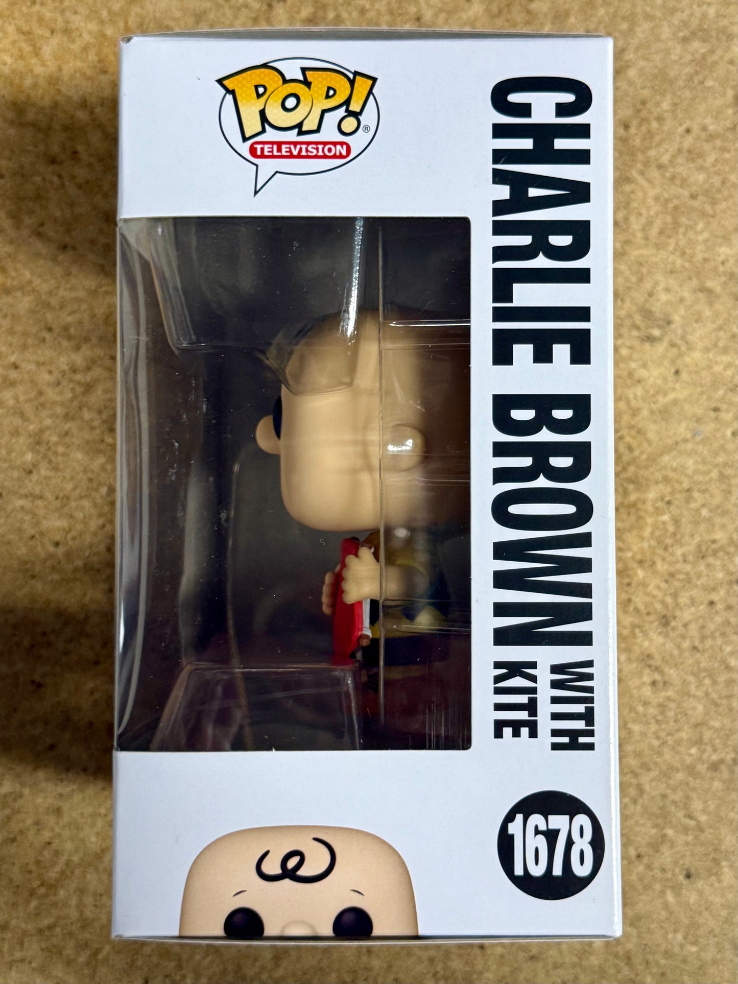Funko Pop! Television Charlie Brown With Kite #1678 Peanuts 2024