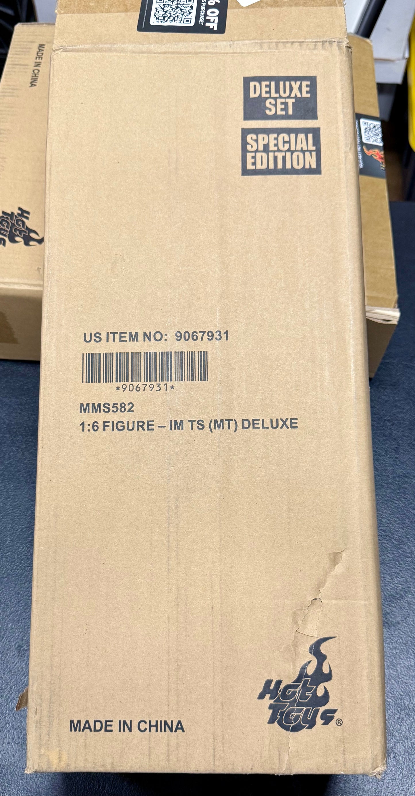 Tony Stark (Mech Test Version 2.0) Deluxe MMS582 Marvel Sixth Scale Figure by Hot Toys