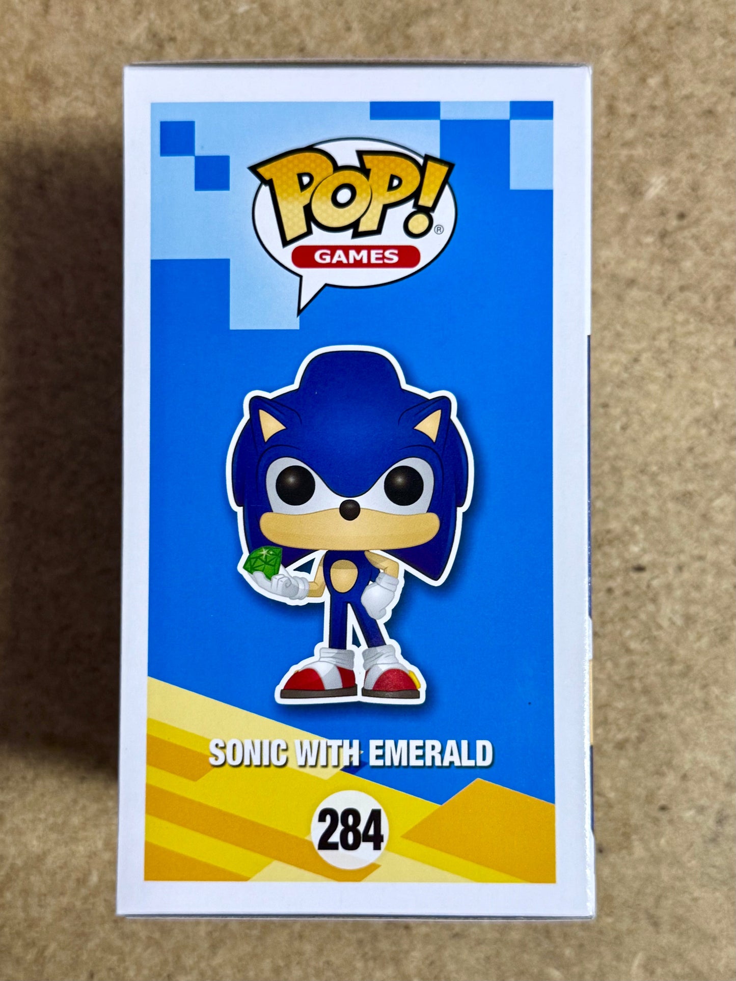 Funko Pop! Games Sonic the Hedgehog with Chaos Emerald #284 Sega